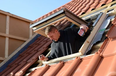 Pose de fenêtres de toit Velux à Distroff